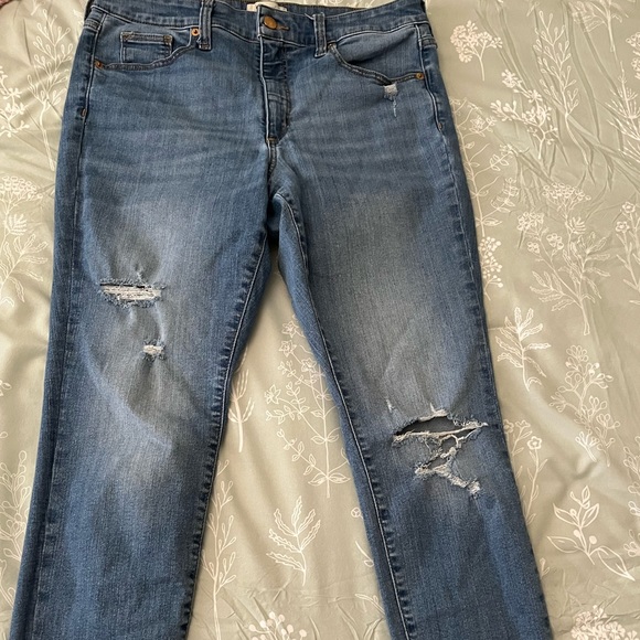 High-Rise Skinny Jeans (Medium Wash) - Picture 4 of 10
